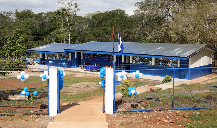 MINED continúa realizando millonarias inversiones en centros educativos Managua. Radio La Primerísima  