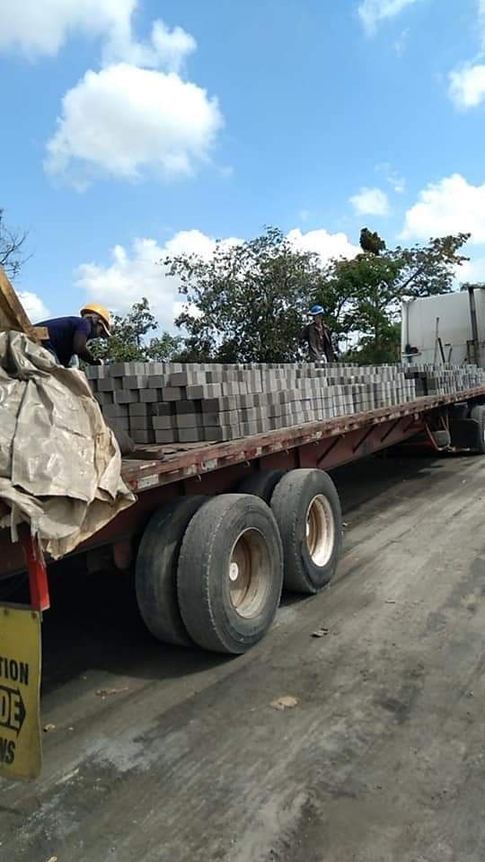 Llega material para adoquinar calles de barrios en Waslala Managua. Por Jerson Dumas/Radio La Primerísima