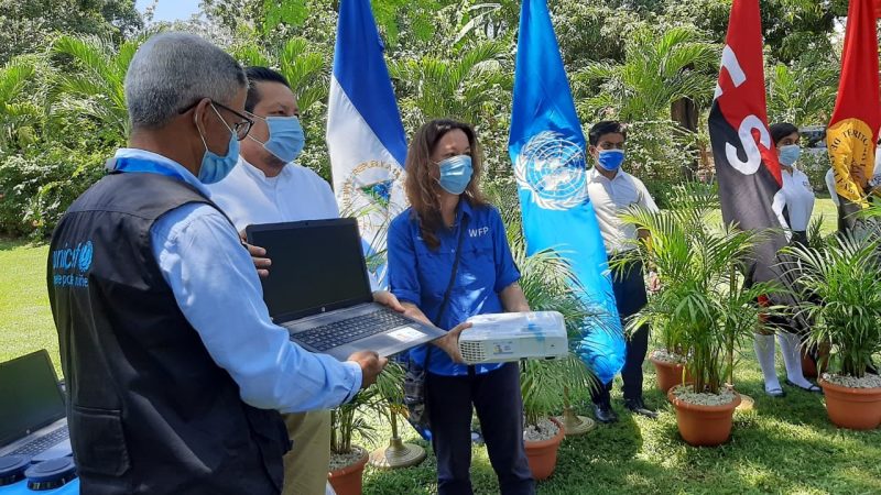 UNICEF dona equipos tecnológicos para escuelas Managua. Radio La Primerísima