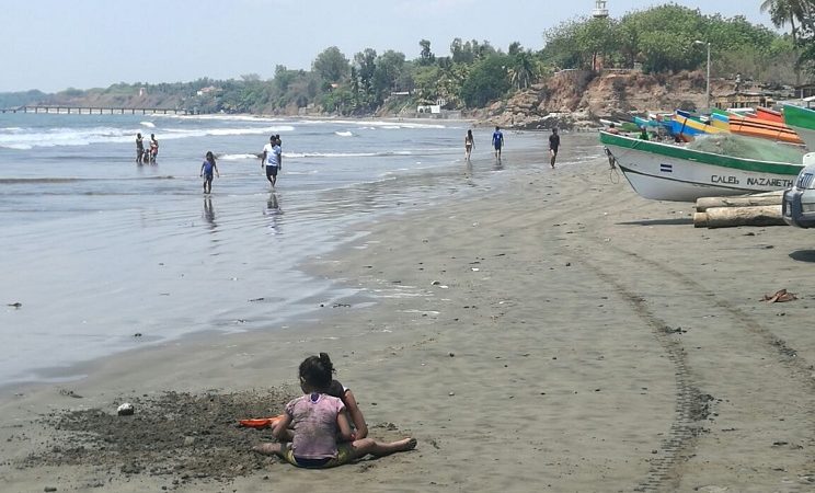 Playas de Pochomil una buena opción para fin de semana largo Managua. Radio La Primerísima