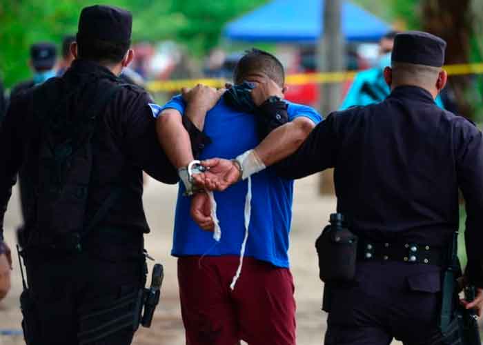 Hombre mata a cuatro personas por 7 mil dólares en El Salvador Agencia