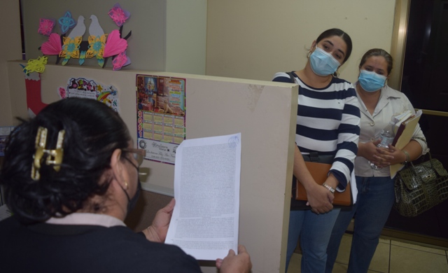 Controversia por caso en Juzgados de Familia Managua. Radio La Primerísima