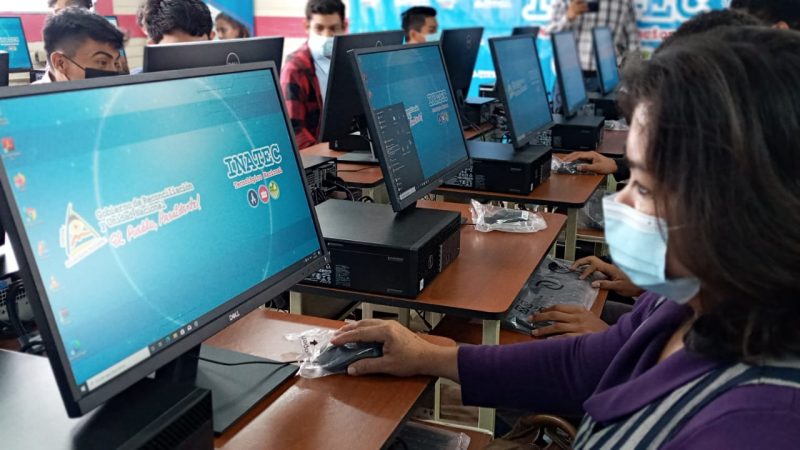INATEC inaugura laboratorio de computación en Diriamba Managua. Por Manuel Aguilar/Radio La Primerísima