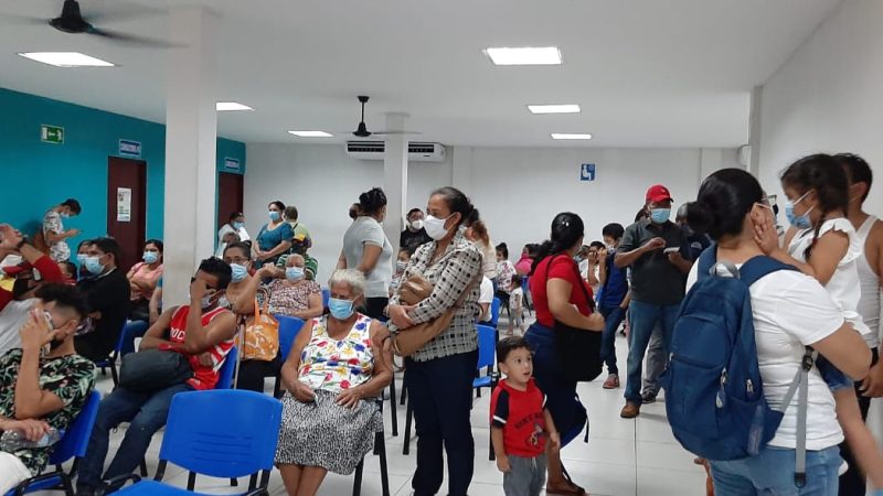 Realizan jornada especial en centro de oftalmología Managua. Por Libeth González/Radio La Primerísima
