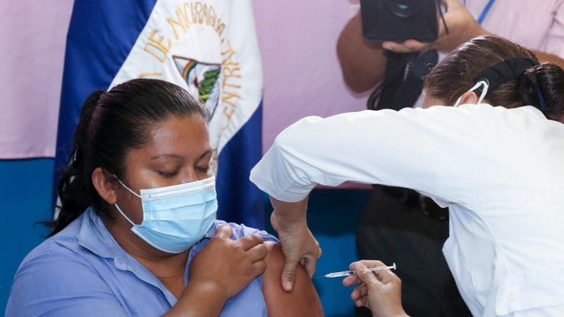 Prosigue vacunación voluntaria contra Covid-19 Managua. Por Libeth González/Radio La Primerísima