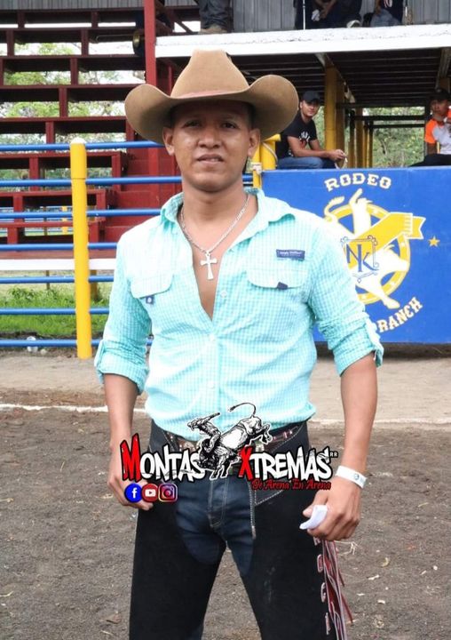 Montador muere al caerle toro encima Managua. Radio La Primerísima 