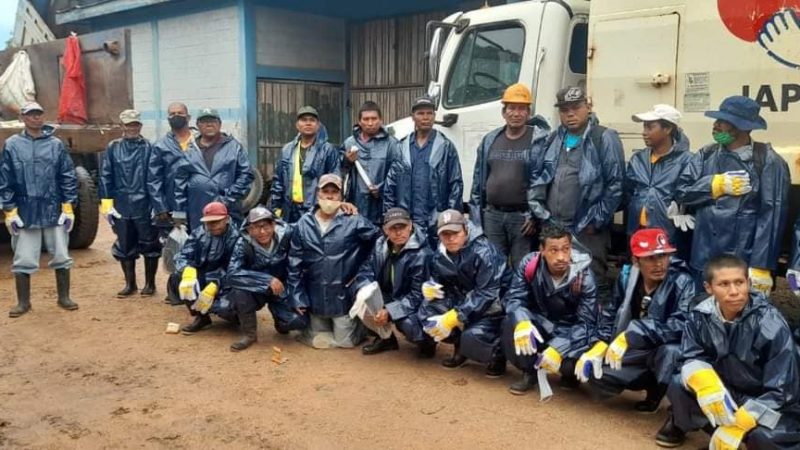 Alcaldía de Bluefields equipa a sus recolectores de desechos Managua. Radio La Primerísima 