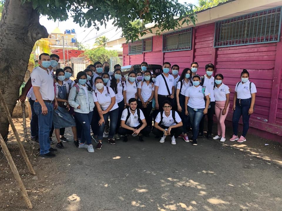 Futuros médicos participan en jornada de sensibilización Managua. Radio La Primerísima 