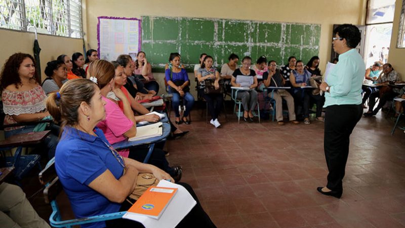 Entregarán bonos especiales a docentes Managua. Radio La Primerísima 