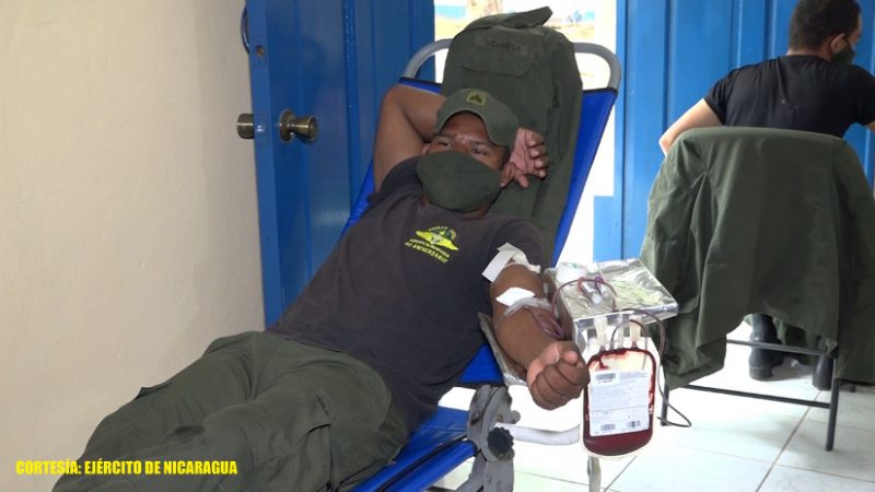 Efectivos militares donan 22 litros de sangre Managua. Radio La Primerísima 