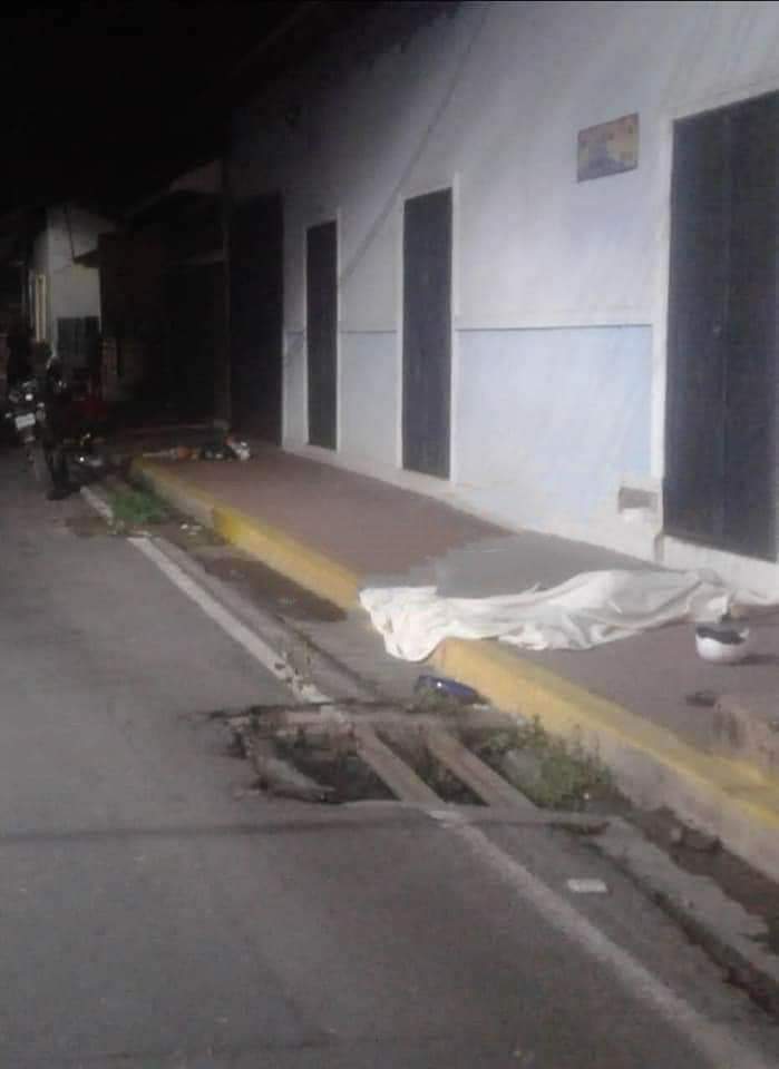 Granadina se mata al estrellarse en moto contra una pared Managua. Radio La Primerísima 