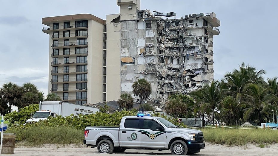 Cuatro muertos y 159 desaparecidos por derrumbe de edificio en Miami Agencias 