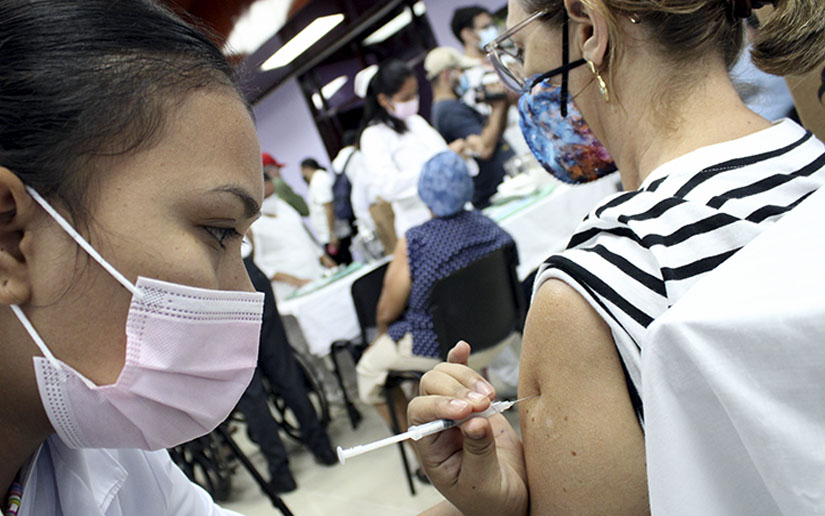 Llevan a cabo otra jornada de vacunación contra Covid-19 Managua. Radio La Primerísima
