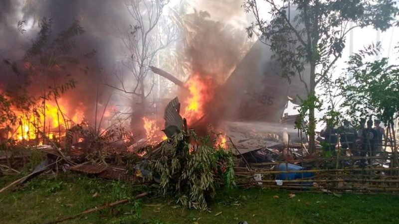 Aumenta a 45 cifra de muertos tras accidente aéreo en Filipinas Manila. Telesur