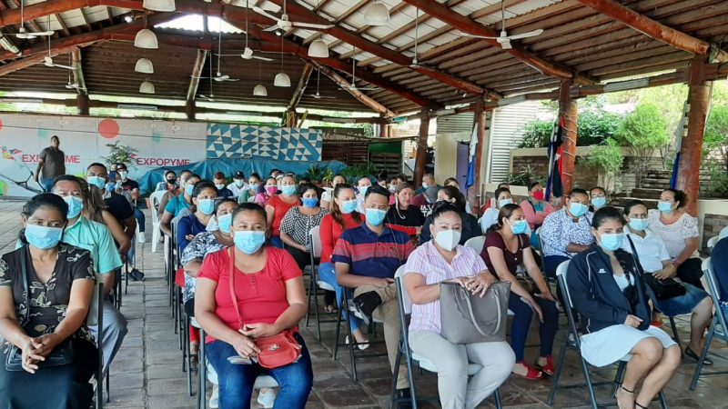 Emprendedores reciben fondos para afianzar negocios Managua. Por Libeth González/Radio La Primerísima