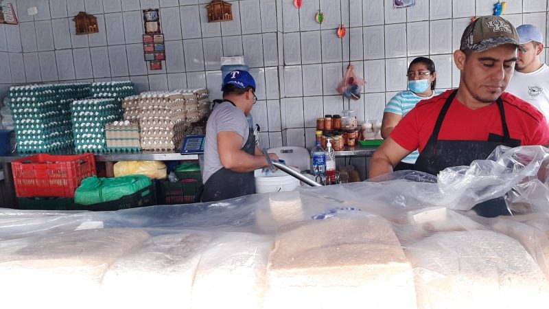 Estables precios de lácteos en mercado Iván Montenegro Managua. Por Jaime Mejía/Radio La Primerísima