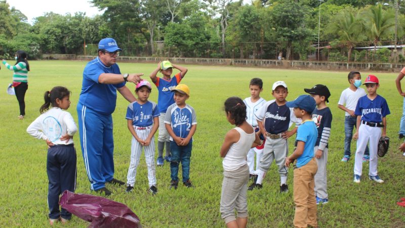 Inauguran Academia Infantil de Beisbol en municipio El Rosario El Rosario. Manuel Aguilar/Radio La Primerísima 