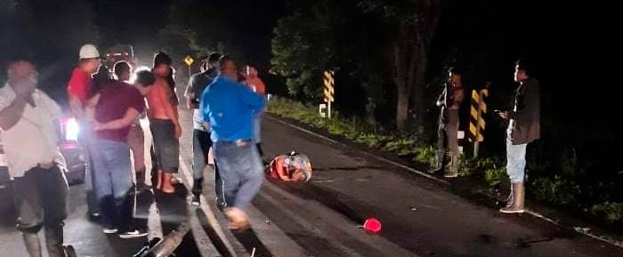 Motorizado resulta gravemente lesionado al impactar contra puente Managua. Radio La Primerísima