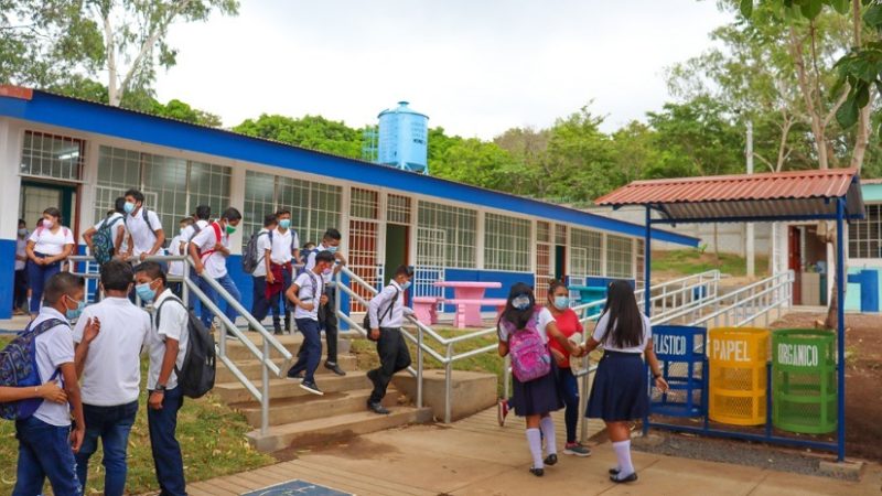 Inauguran escuela José Dolores Estrada en Diriomo Managua. Radio La Primerísima