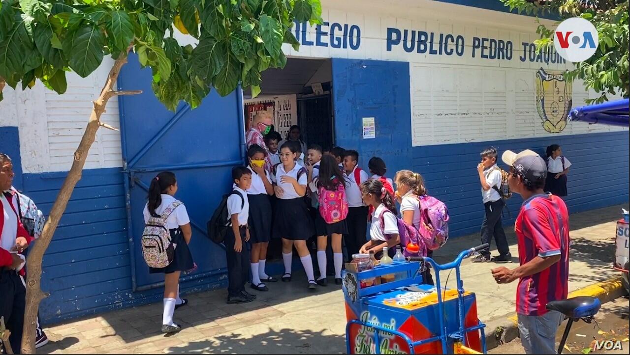 Reinician curso escolar con atención en medidas contra Covid-19 Managua. Radio La Primerísima