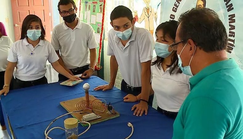 Feria tecnológica demuestra avances de docentes y estudiantes Managua. Radio La Primerísima