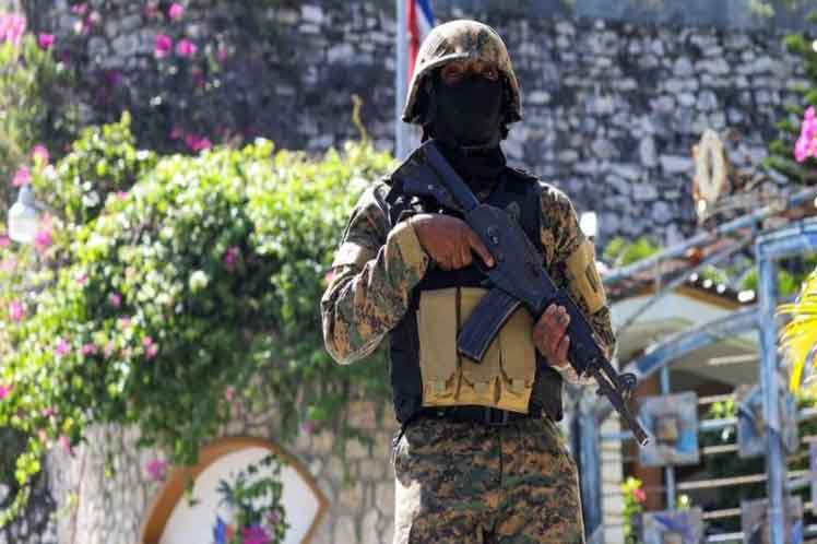 Policía de Haití tras nueve prófugos colombianos Puerto Príncipe. Prensa Latina