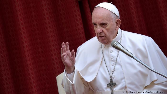 Papa condena violencia como medio para resolver conflictos Ciudad del Vaticano. Prensa Latina