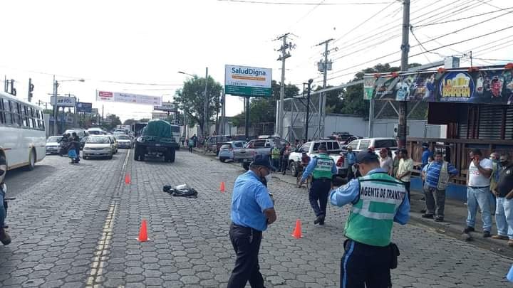 Busero y madre de niño que murió tras caer por un agujero logran acuerdo Managua. Radio La Primerísima/ Jerson Dumas 
