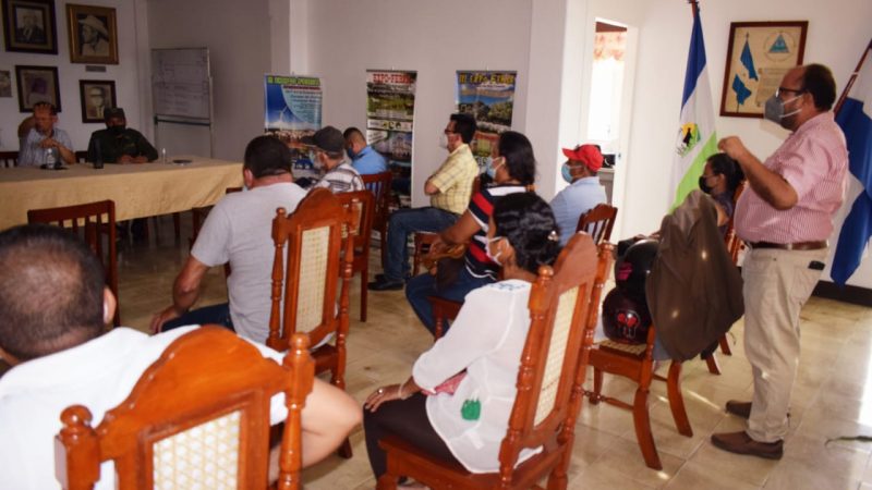 Militares y productores abordan tema de seguridad Managua. Radio La Primerísima