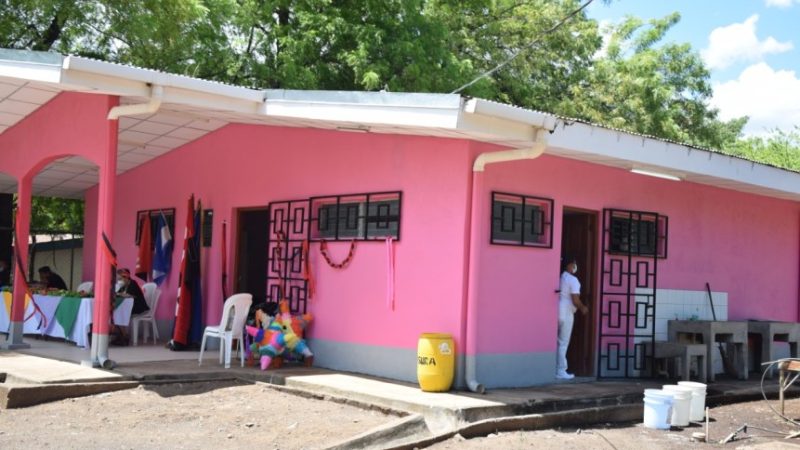 Reconstruyen 10 unidades de salud en Chinandega Managua. Radio La Primerísima