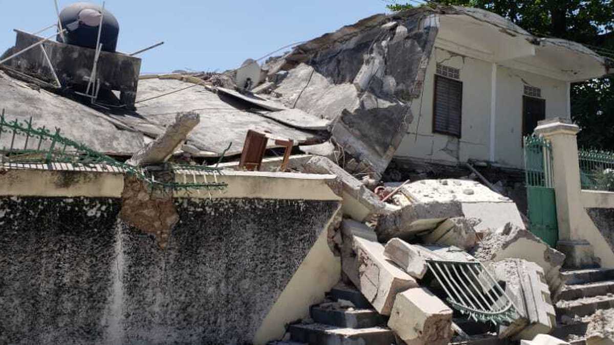 Sube a 1,419 los muertos tras el terremoto en Haití Puerto Príncipe. Agencias