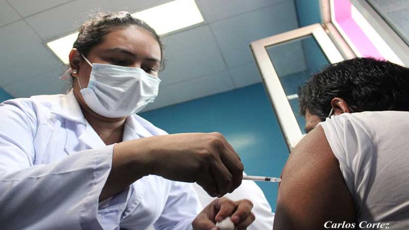 Sexto día de vacunación contra Covid-19 a mayores de 30 años Managua Radio La Primerísima