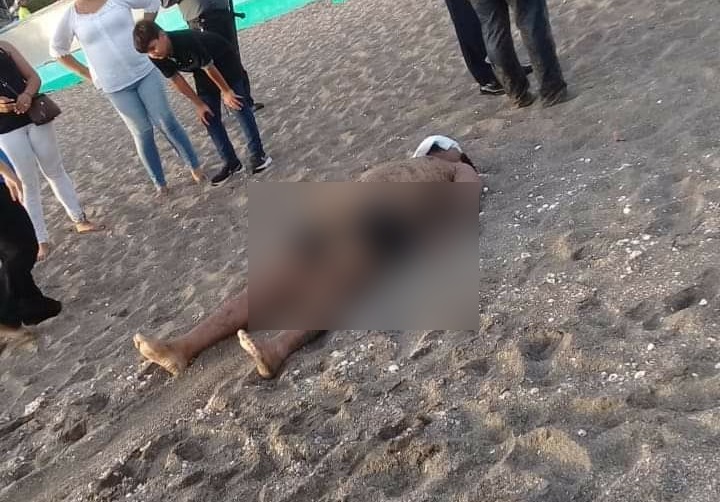 Hombre muere ahogado al salvar a un menor en Poneloya Managua. Radio La Primerísima