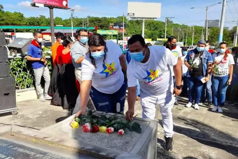 Homenajean a Rigoberto López Pérez en Managua y León Managua. Radio La Primerísima