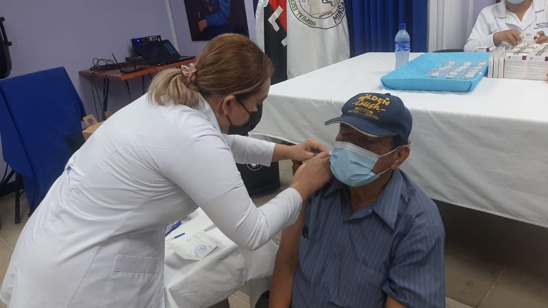 Inmunizan a unas 2 mil personas en Boaco Managua. Radio La Primerísima