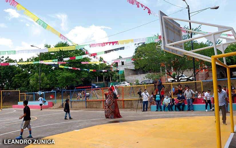 Rehabilitan cancha multiuso en Lomas de San Judas Managua. Radio La Primerísima