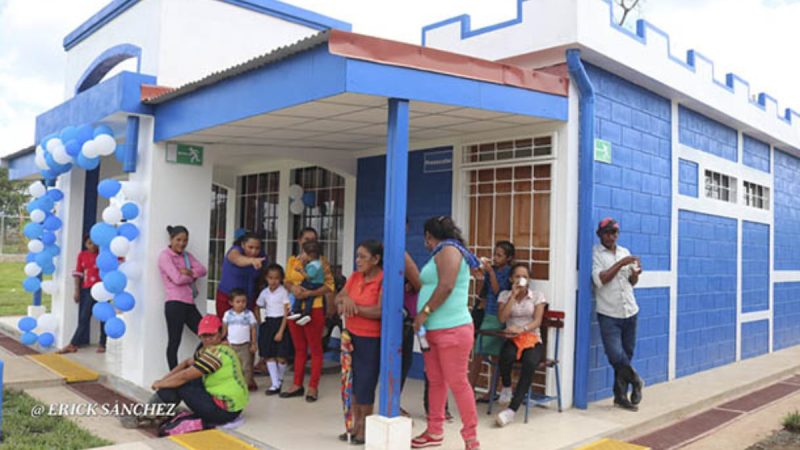 Reconstruyen 90% de escuelas destruidas por ciclones en Prinzapolka Managua. Por Jaime Mejía/Radio La Primerísima