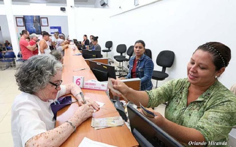 Pensionados reciben pago a partir del lunes Managua. Radio La Primerísima