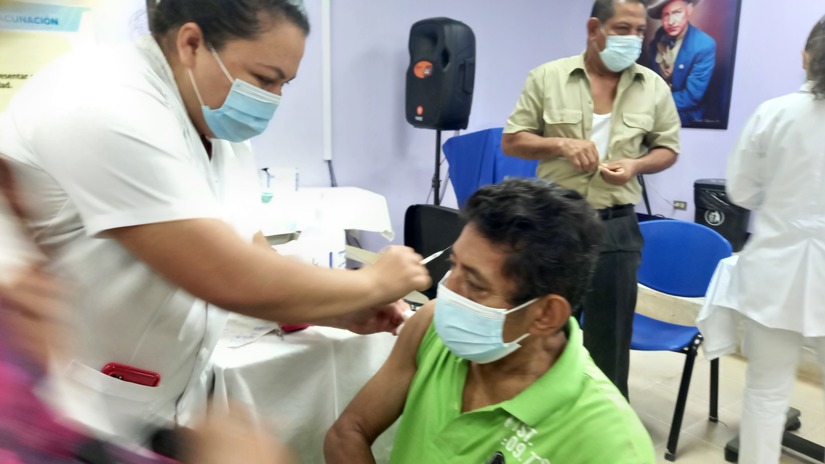 Sigue vacunación contra Covid-19 en Managua Managua. Radio La Primerísima