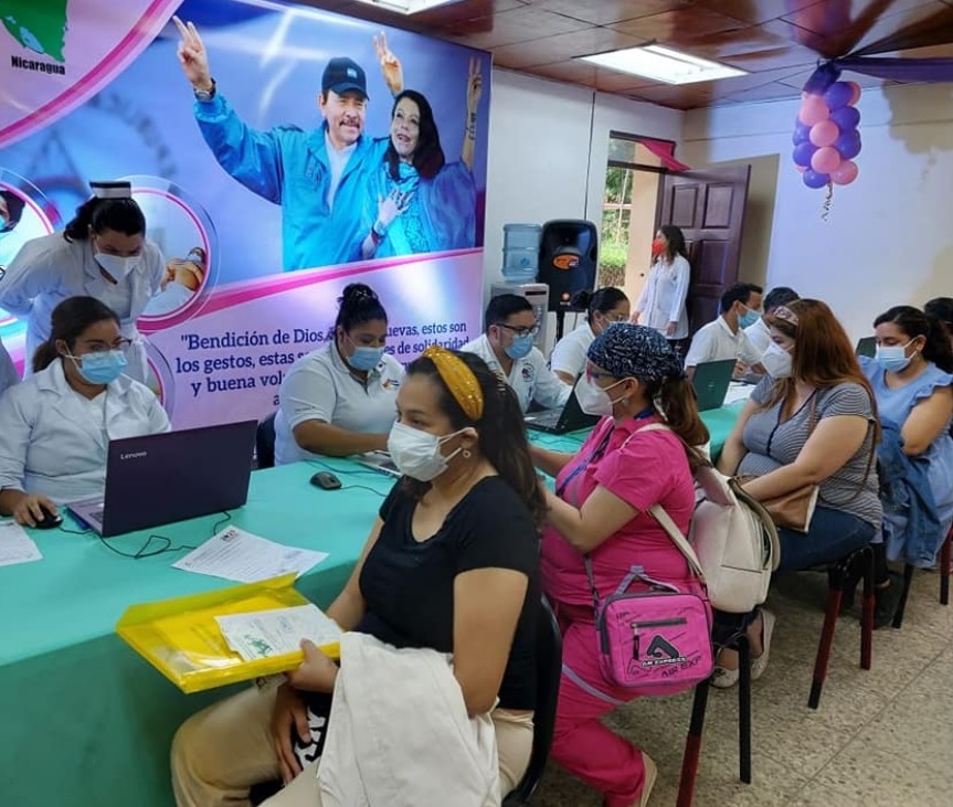 Gran afluencia de embarazadas a centros de vacunación contra Covid-19 Managua. Radio La Primerísima