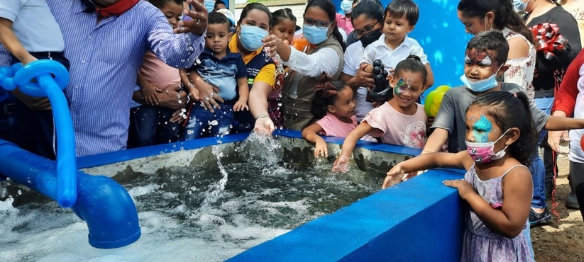 Mejoran servicio de agua a 800 familias en Tola Managua. Radio La Primerísima