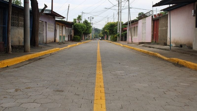 Habitantes de Ciudad Sandino estrenan calles Managua. Radio La Primerísima