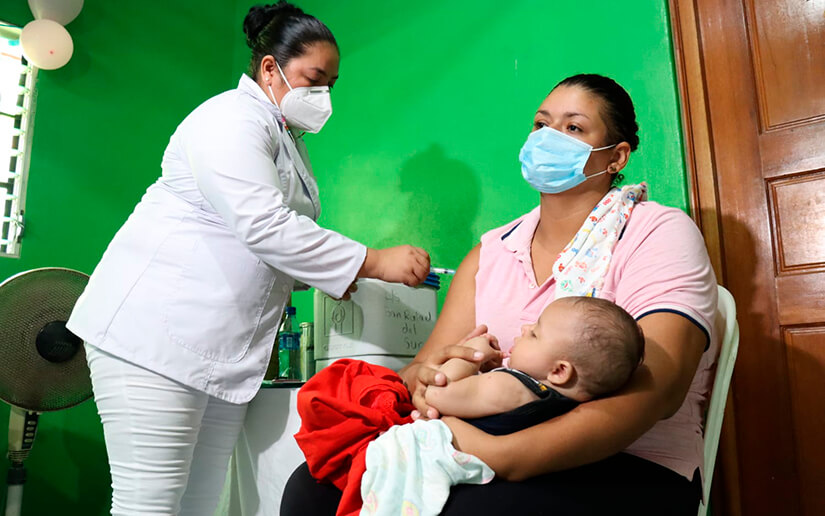 Continúan vacunando contra Covid-19 a embarazadas Managua. Radio La Primerísima