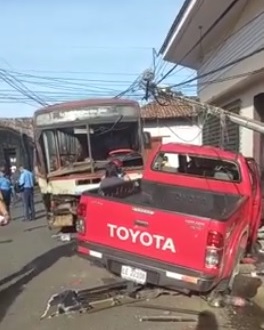 Accidente de tránsito en León deja dos lesionados Managua. Radio La Primerísima