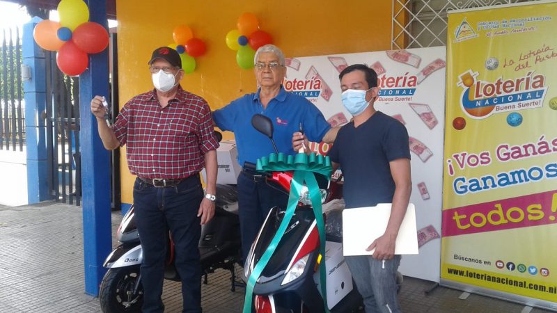 Ya son 30 los ganadores de motocicletas de Lotería Nacional Managua. Radio La Primerísima