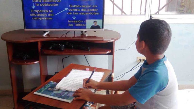 Elaboran material de estudio para las teleclases Managua. Radio La Primerísima