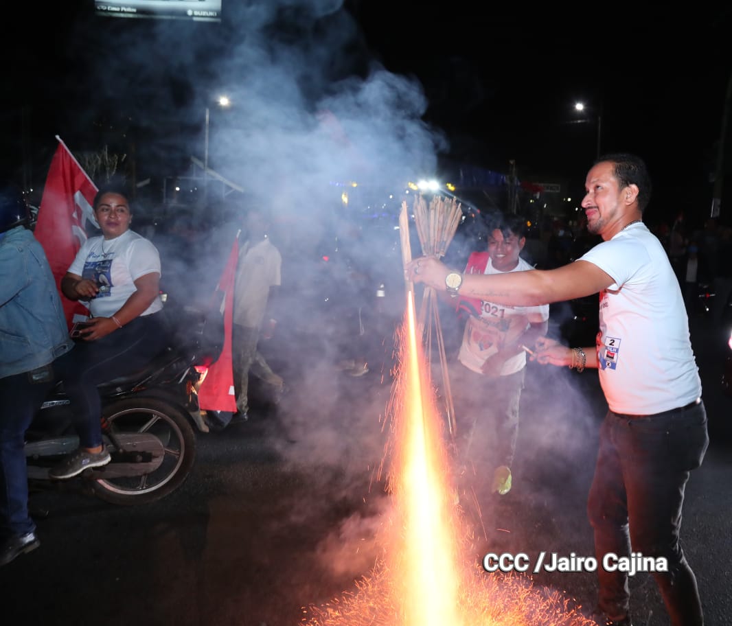Miles de simpatizantes del FSLN celebran indiscutible triunfo electoral Managua. Radio La Primerísima