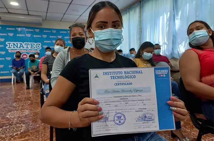 Tecnológico de Chinandega certifica a 40 estudiantes Managua. Radio La Primerísima