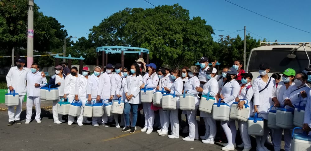 Vacunación contra el Covid-19 continúa casa a casa Managua. Radio La Primerísima 