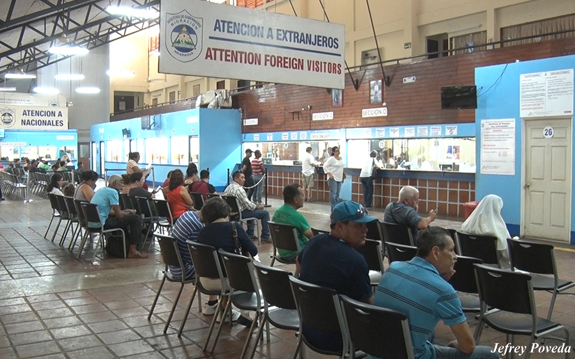 Migración y Extranjería mantiene atención a población Managua. Radio La Primerísima